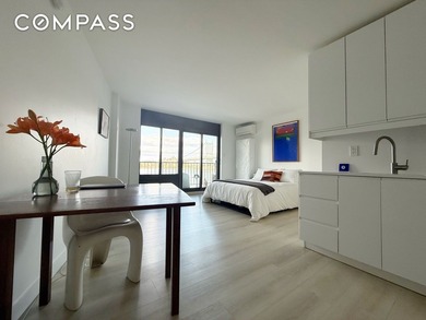 (private lake, pond, coastal) Condo For Sale in Queens New York