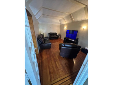 A beautiful, well maintained brick home in the heart of East - photo 3