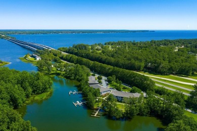 Lake Condo For Sale in Santee, South Carolina