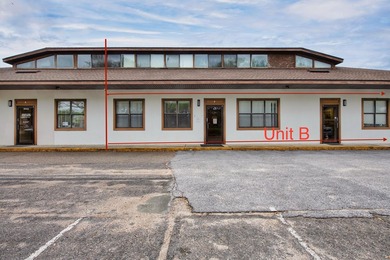 914 B has a total of 3702 sq ft. on the first floor and 356 on - photo 1
