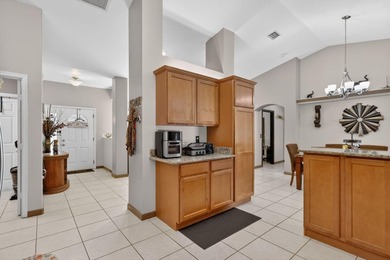 Welcome to this beautifully maintained home offering 3 bedrooms - photo 12