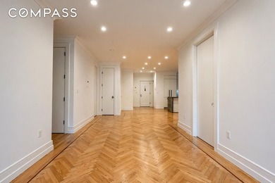 24-39 38th Street, Unit B10B9 (LIC) is a truly rare offering: a - photo 15