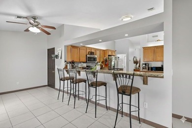 Welcome to this beautifully maintained home offering 3 bedrooms - photo 15