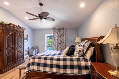 Welcome to this beautiful 3 bedroom/2 bath pool home locatated - photo 17