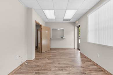 914 B has a total of 3702 sq ft. on the first floor and 356 on - photo 9