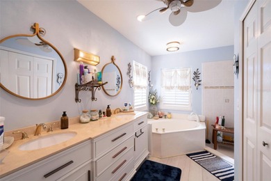 Welcome to this beautiful 3 bedroom/2 bath pool home locatated - photo 19