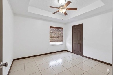 Welcome to this beautifully maintained home offering 3 bedrooms - photo 23