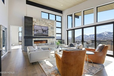 This stunning 4 bedroom home in SkyRidge offers breathtaking - photo 10