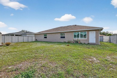 Welcome to this beautifully maintained home offering 3 bedrooms - photo 34