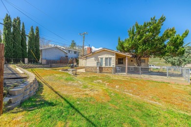 Lake Home For Sale in Lake Hughes, California