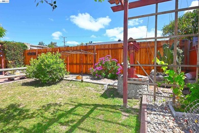*Beautiful Ranch Style Home* Pride of Ownership! This - photo 44