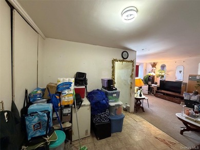 Welcome to 1020 Grand Concourse, a well-maintained mid-century - photo 8