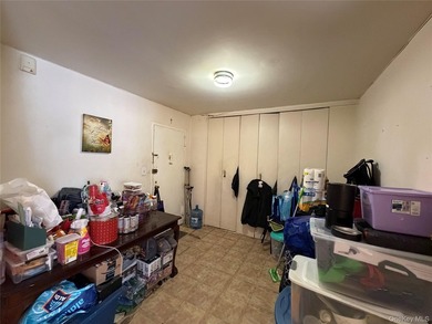 Welcome to 1020 Grand Concourse, a well-maintained mid-century - photo 9
