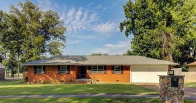 Lake Home For Sale in Memphis, Tennessee