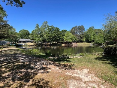 MAJOR PRICE IMPROVEMENT!! Welcome to this beautiful 3 bedroom/3 - photo 2