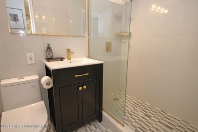STUNNING THE FOUNTAINS-Clove road Modern sophistication and - photo 9