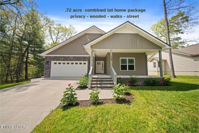 Lake Home For Sale in Crossville, Tennessee