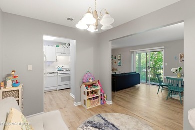 Beautifully updated 1-bedroom condominium in the heart of Lake - photo 14