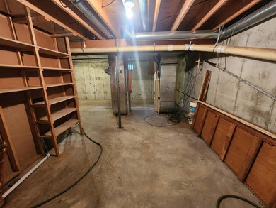 This well loved and exceptionally well taken care of home, can - photo 19