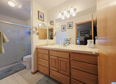 Welcome home to this 3 bedroom, 2 bath 1726 sq. ft. house - photo 21
