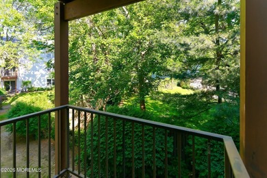 Beautifully updated 1-bedroom condominium in the heart of Lake - photo 23