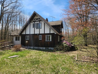 This well loved and exceptionally well taken care of home, can - photo 26