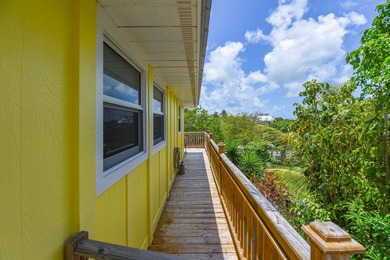 Just minutes from Key West, this open floor plan waterfront home - photo 28
