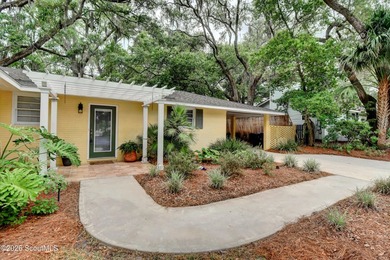 Ideally located on the south end of St. Simons Island, this - photo 1