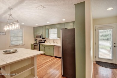 Ideally located on the south end of St. Simons Island, this - photo 9