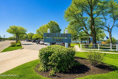 Beautifully updated 1-bedroom condominium in the heart of Lake - photo 40