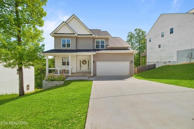 Melton Hill Lake Home For Sale in Knoxville Tennessee