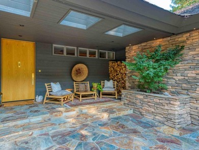 THIS 4 BEDROOM, SINGLE LEVEL impeccably maintained - photo 8