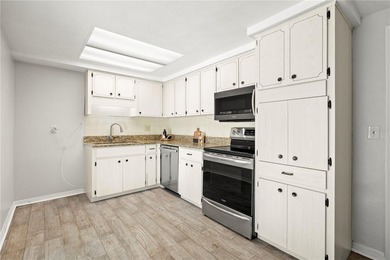 This charming 2-bedroom, 2-bath home features a spacious 2-car - photo 8