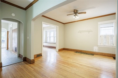 Very well maintained traditional colonial on beautifully treed - photo 6