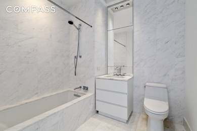 Walk into 16B full floor to beautiful S-Curve windows with South - photo 7