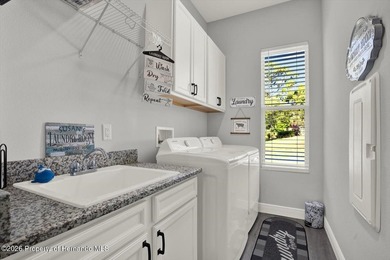 Experience luxury living in the gated GlenLakes Golf & Country - photo 23