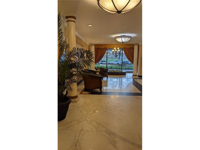 Welcome to this beautifully newly renovated and spacious ~1,000 - photo 8