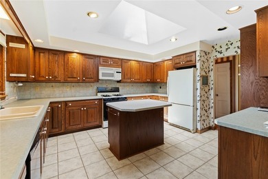 Quintessential West Bluff Drive on Keuka Lake. Nestled among the - photo 9