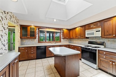Quintessential West Bluff Drive on Keuka Lake. Nestled among the - photo 10