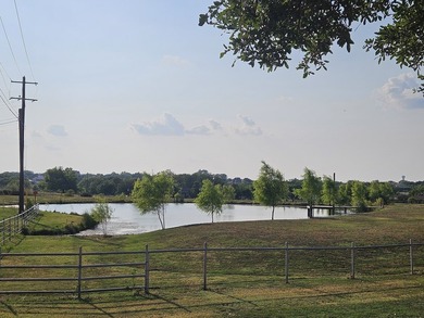 Welcome to your private retreat in the heart of Haslet-with room - photo 4