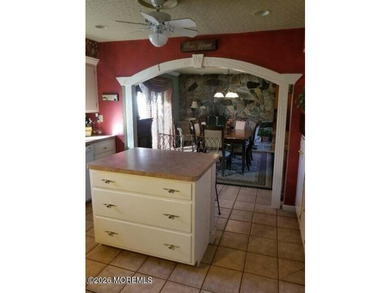 Looking for that perfect multi-generational home where you can - photo 6