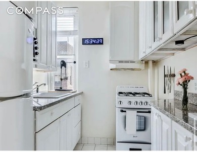 Welcome to residence 357 at 357 W 55th St, a charming and - photo 4