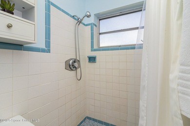 Bright & Cheery Retro Beach Home! You'll fall in love with this - photo 13