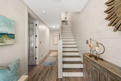 Rare opportunity to own a beautifully updated 5BR/4BA residence - photo 4