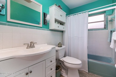 Bright & Cheery Retro Beach Home! You'll fall in love with this - photo 14