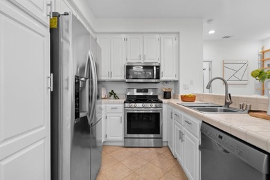 Amazing new price for this wonderful 1 bedroom home which offers - photo 16