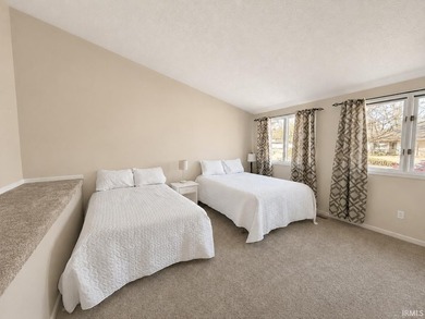 Welcome to your private retreat at Eagle Pointe, where - photo 17