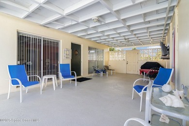 Bright & Cheery Retro Beach Home! You'll fall in love with this - photo 23