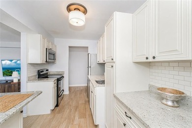 Bright, move-in ready 1-bedroom co-op on the 8th floor of a - photo 5