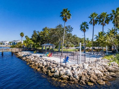 Waterfront Living in Little Harbor - Fully Furnished & Turnkey! - photo 49